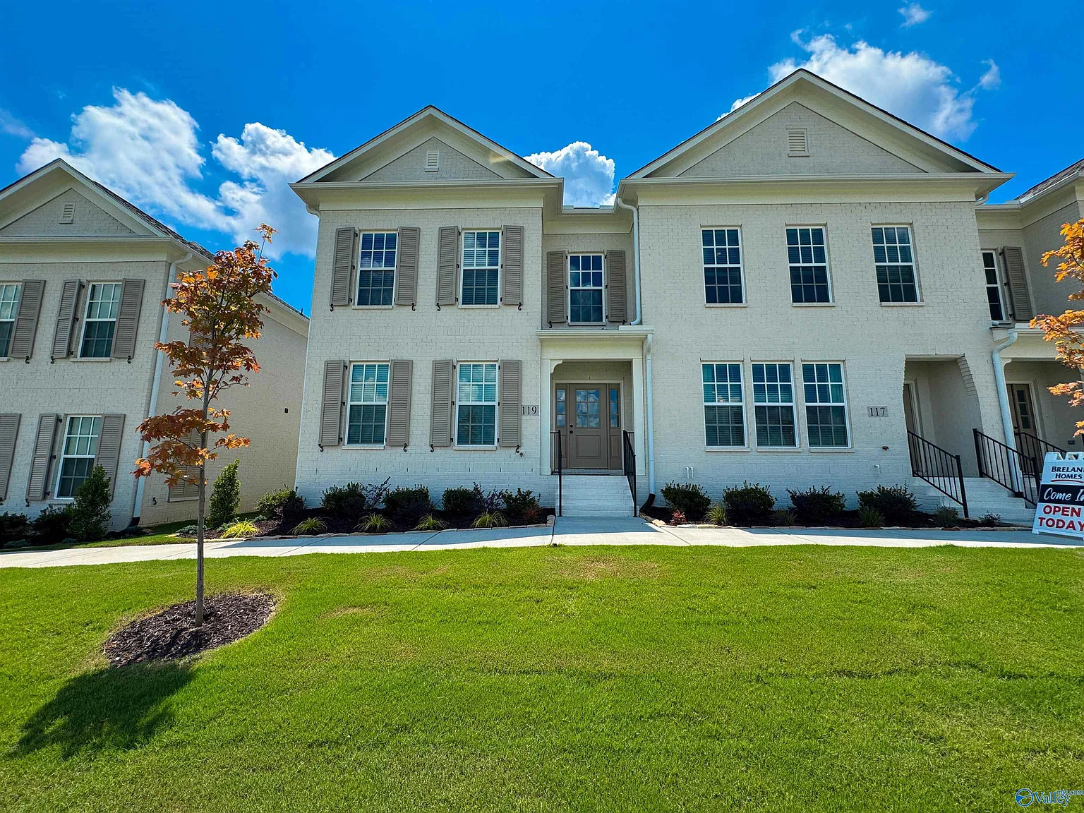 3 bed, 2.5 bath, 1829 sqft, $2,495 — Photo 4