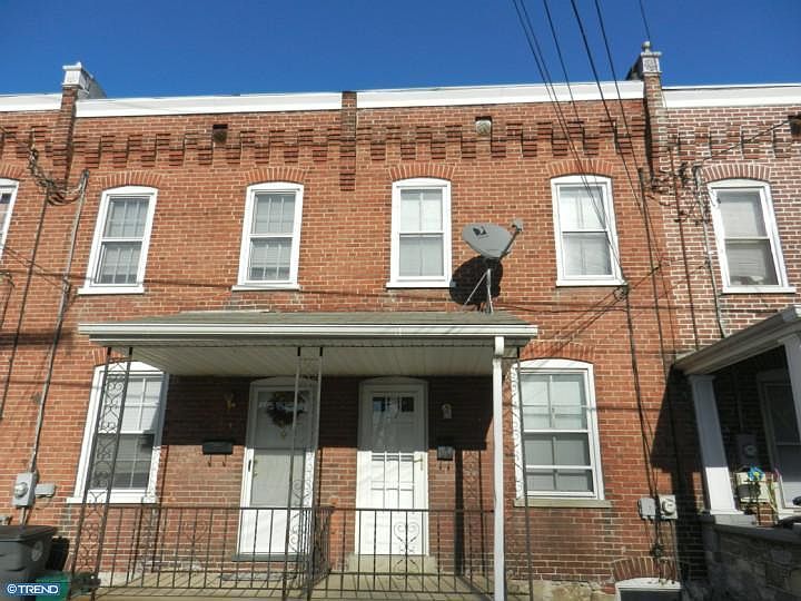 1st image of 27 Viaduct Ave