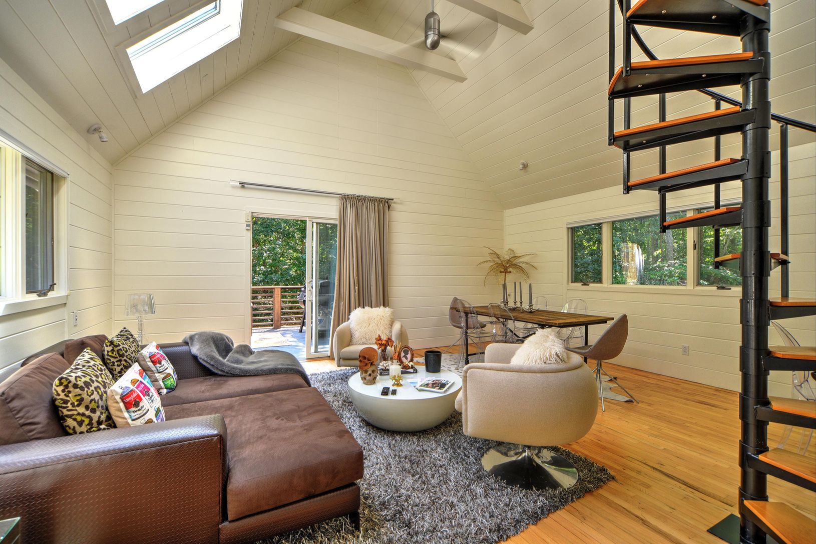  guest house living room