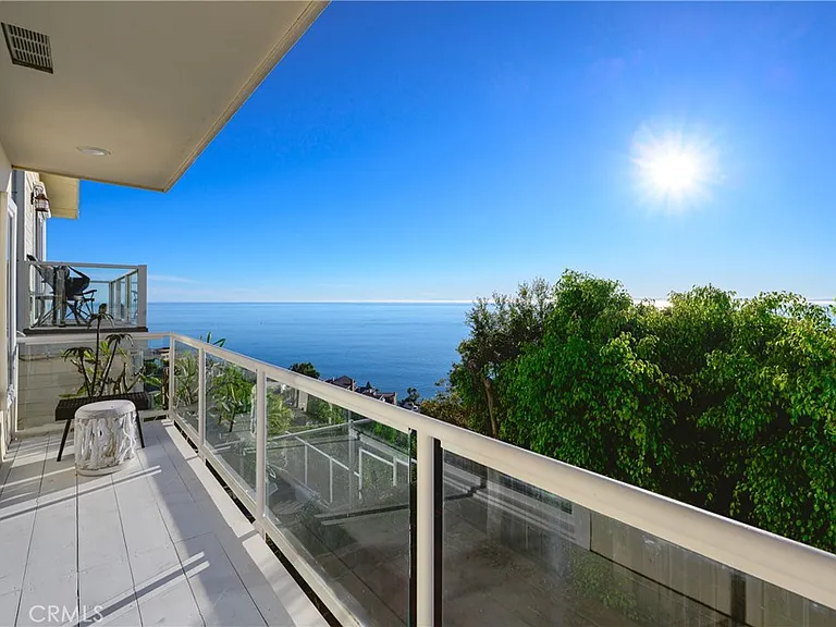 883 Katella St — Photo 2
