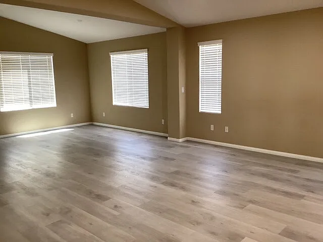 5819 W Avenue K9 — Photo 14