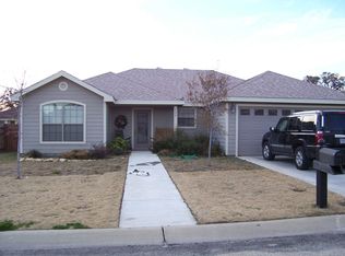 206 Green Oaks Loop, Fredericksburg, TX 78624