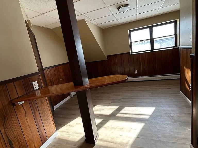 135 Oakland Rd — Photo 5