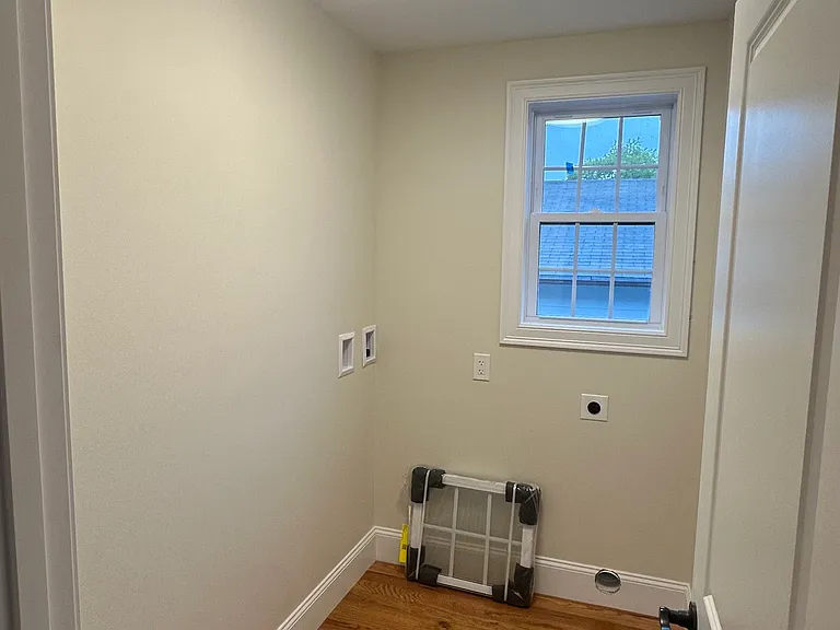 Laundry room (will come with new washer/dryer)