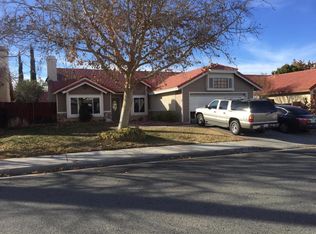 43333 Carol Dr, Lancaster, CA