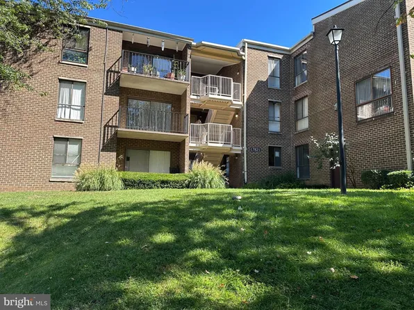 17821 Buehler Rd APT 101, Olney, MD 20832