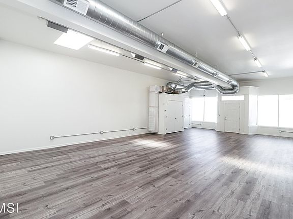 5th image of 4533 Cabrillo St