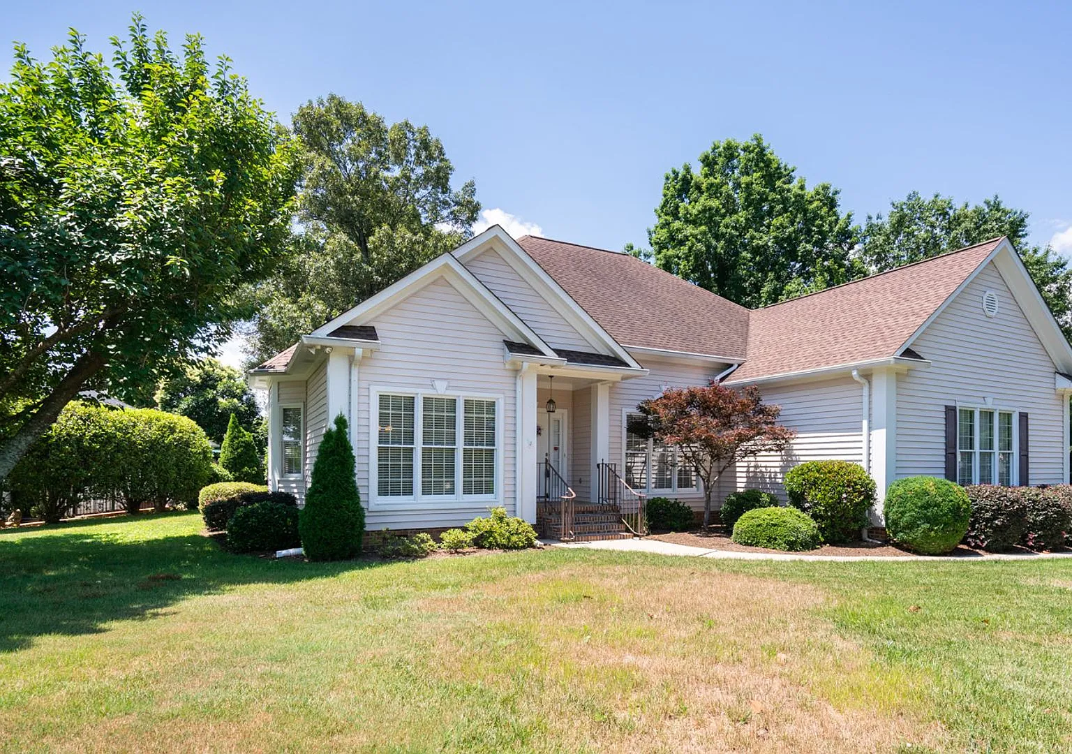 Single story home, in a great location near Michelin and I-85 — Photo 2