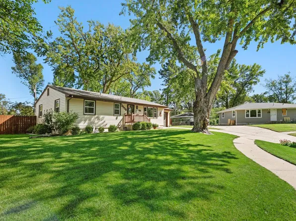 2508 Church Cir, Manhattan, KS 66502