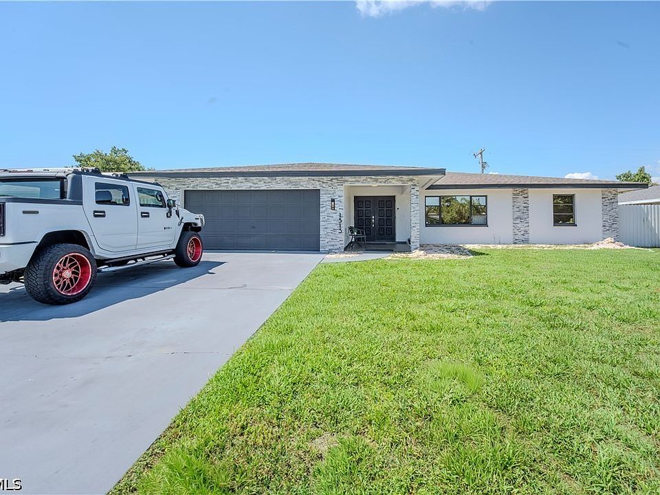 1st image of 1313 SE 37th Ter