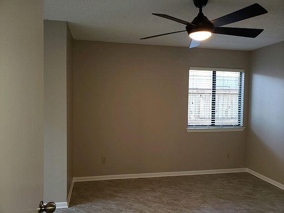 4th image of 3010 Delmonte Dr