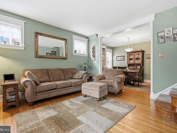 4th image of 418 Jefferson Ave