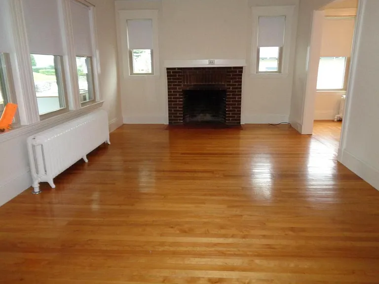 Sunset Rd — Photo 1