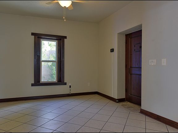 5th image of 146 S Schutz Dr
