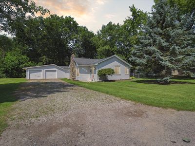 890 Farnsworth Rd, White Lake, MI, 48386