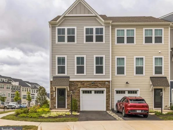 5955 McComb St, Crozet, VA 22932