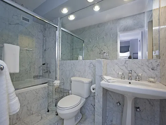 Sold by Sotheby's International Realty | media 6