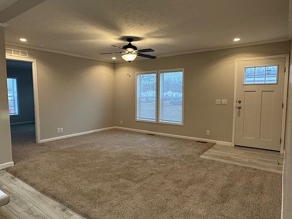 4th image of 28481 Beechwood Ave #242