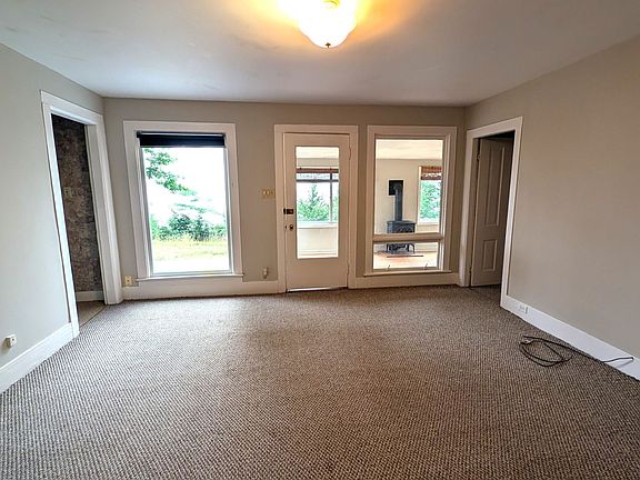 5th image of 4367 S Shore Dr