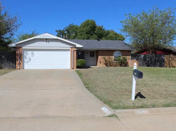 4744 SE Sunnymeade Dr, Lawton, OK 73501
