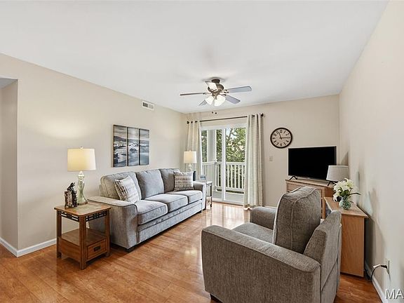 3rd image of 12401 Somerset Place Dr APT E