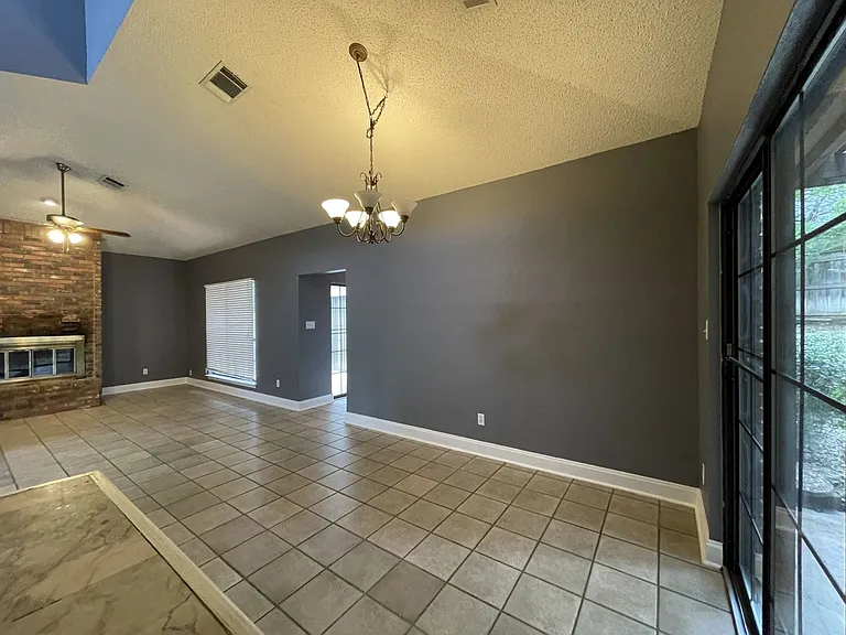 3028 Matterhorn Dr — Photo 4