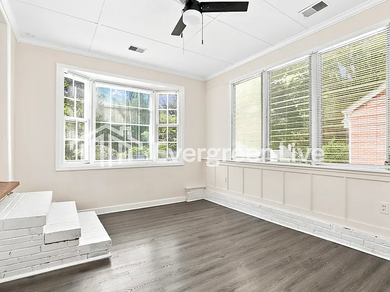1218 Fillman Dr — Photo 6