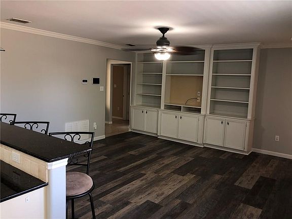 4th image of 3306 Creek Side Dr