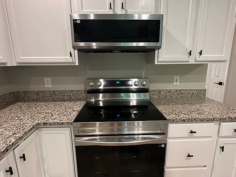 3730 Winborne Ln — Photo 3
