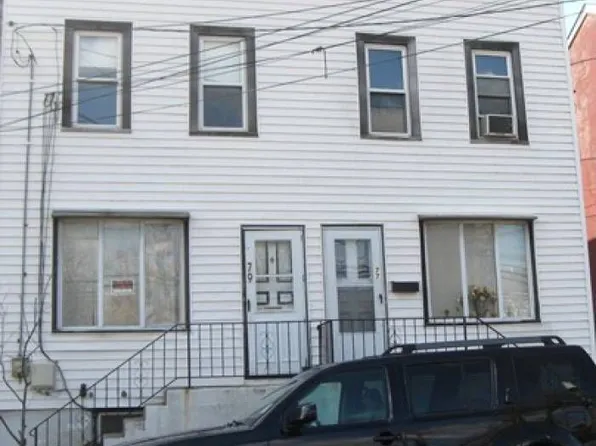 77-79 Oak St, Trenton, NJ 08618