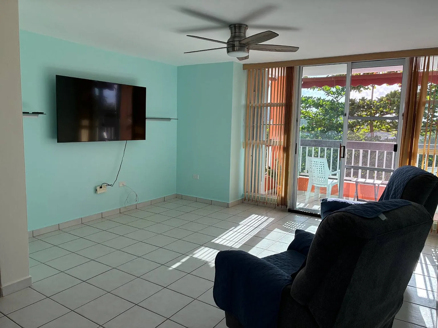 3 bed, 2.0 bath, 1251 sqft, $1,600 — Photo 4