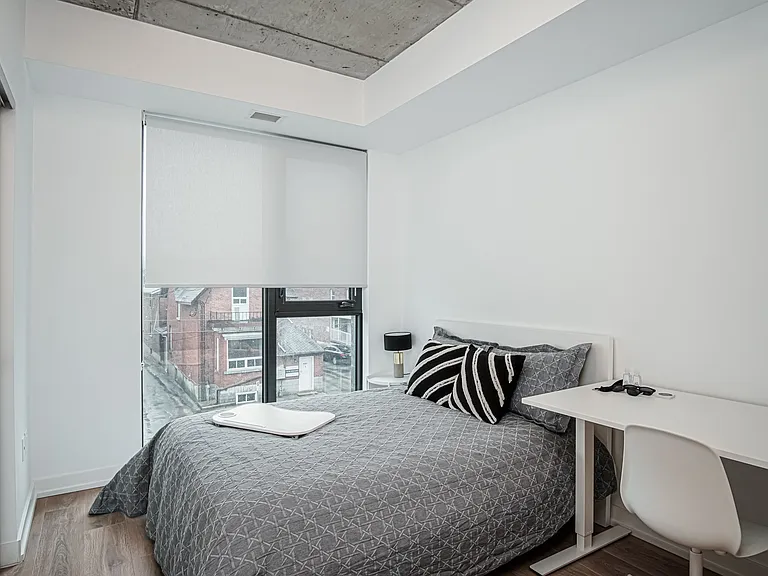 333 University Ave — Photo 32