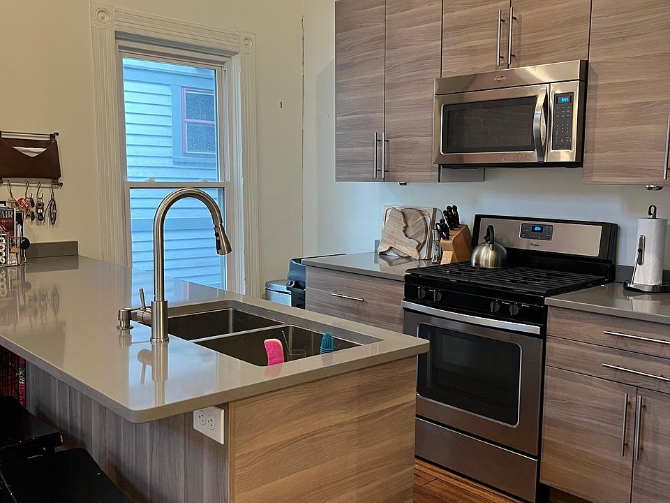 1st image of 70 Richmond Ave Floor 2