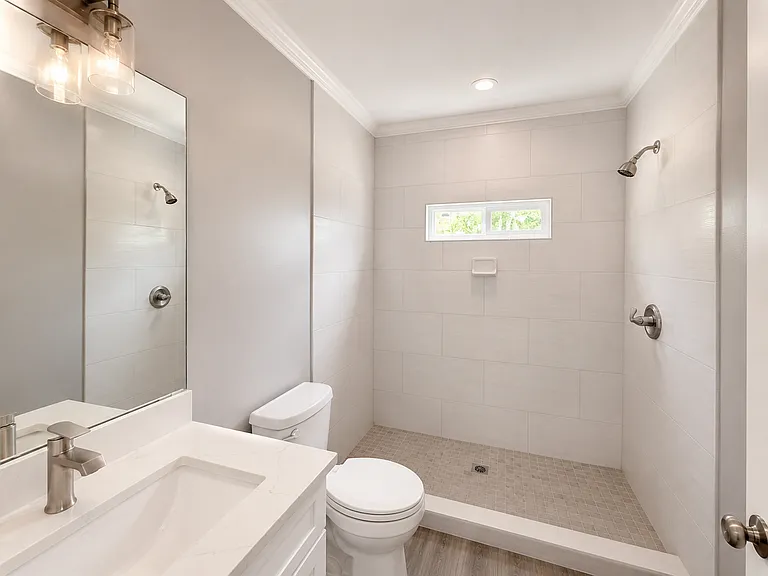 1306 Locust St — Photo 10