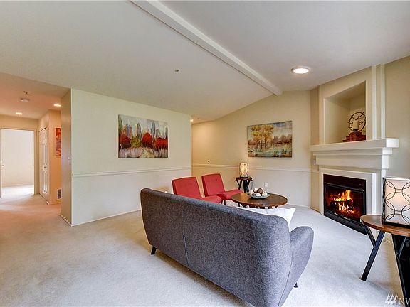 5th image of 25235 SE Klahanie Blvd APT N303