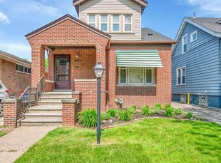 1364 Beaconsfield Ave, Grosse Pointe Park, MI 48230