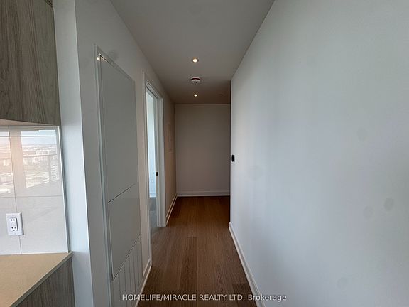 5th image of 448 Burnhamthorpe Rd W #5805