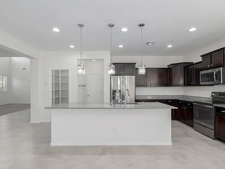 2532 W Corva Dr — Photo 7