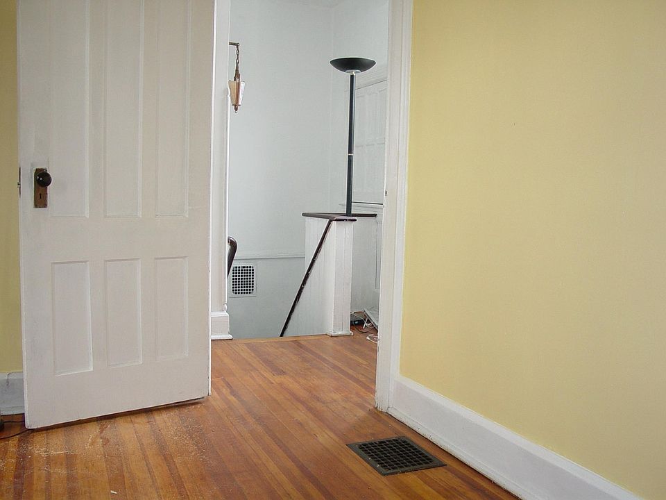 Bedroom entrance from 3rd floor landing