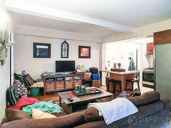 3rd image of 127 W 96th St #10C1