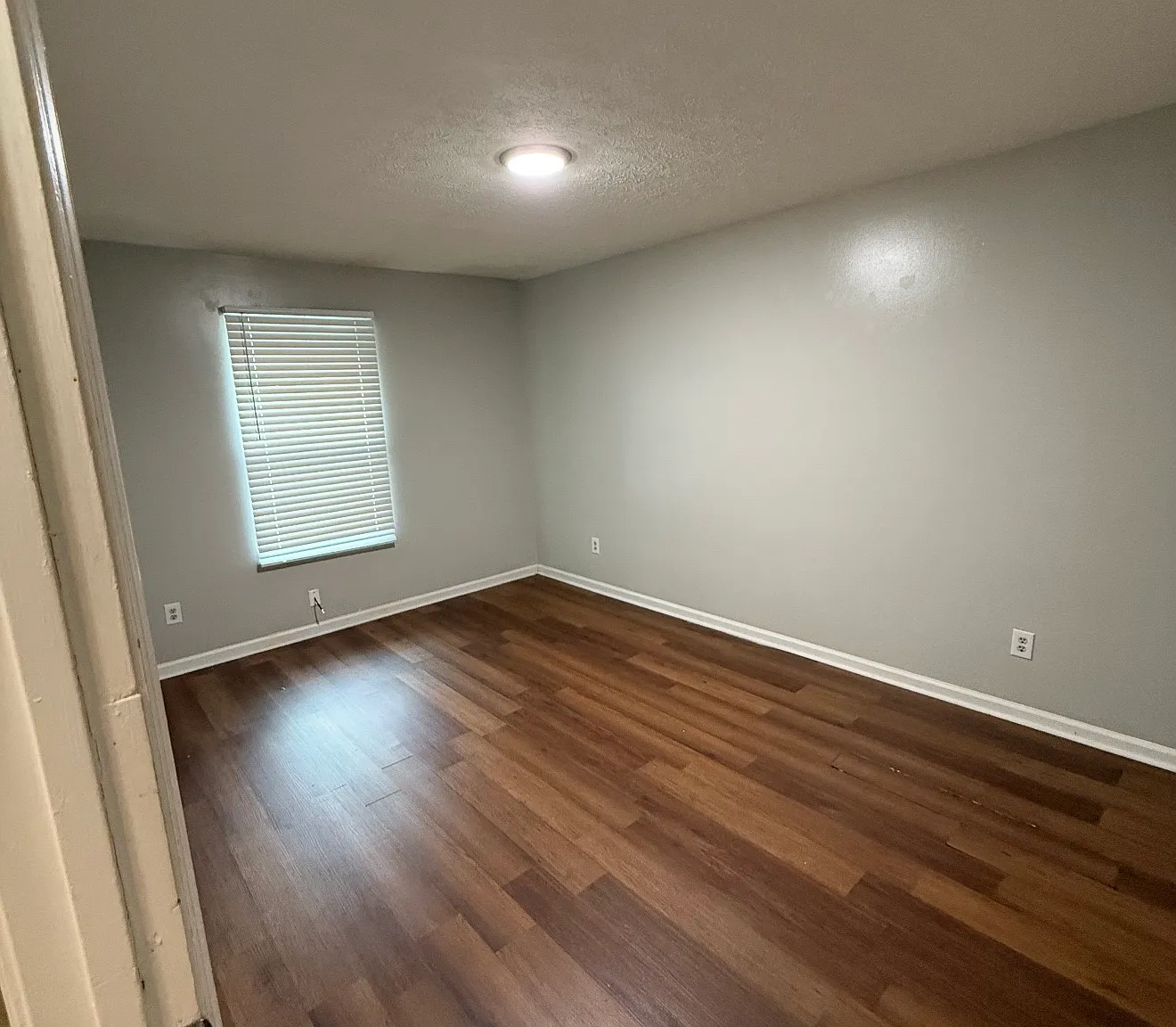 2 bed, $995 — Photo 2