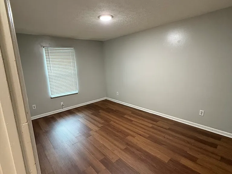 108 Stratton Ave #16 — Photo 2