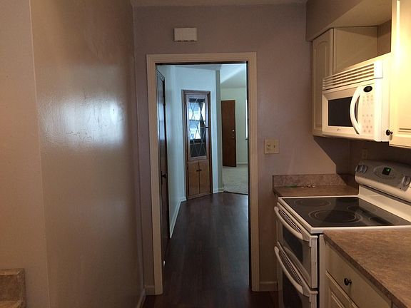5th image of 216 N Downing St APT D