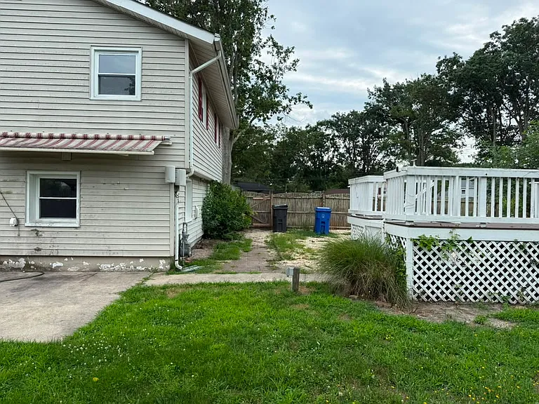 1016 Dove St — Photo 16