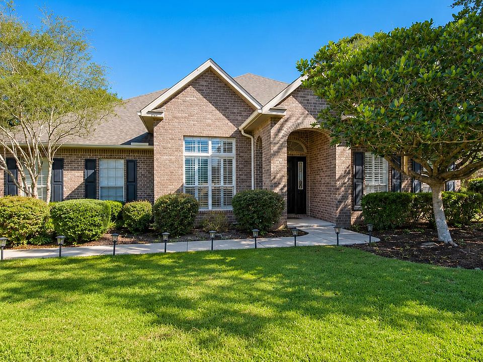 1st image of 446 Mango Ln