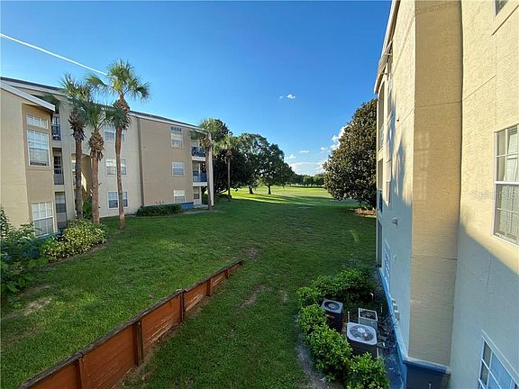3rd image of 7230 Westpointe Blvd APT 1221
