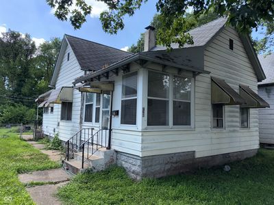726 N 14th 1/2 St, Terre Haute, IN, 47807