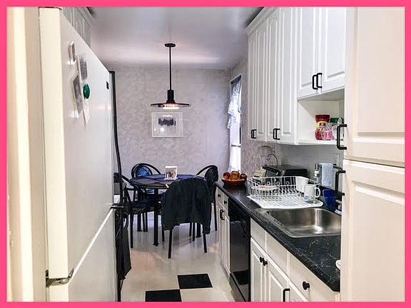 3rd image of 8355 Woodhaven Blvd APT 6E