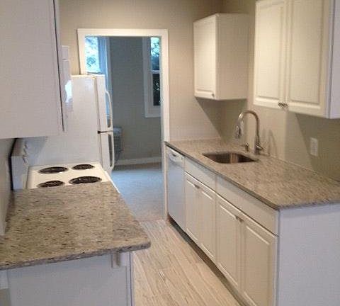 4th image of 402 N Alfred St