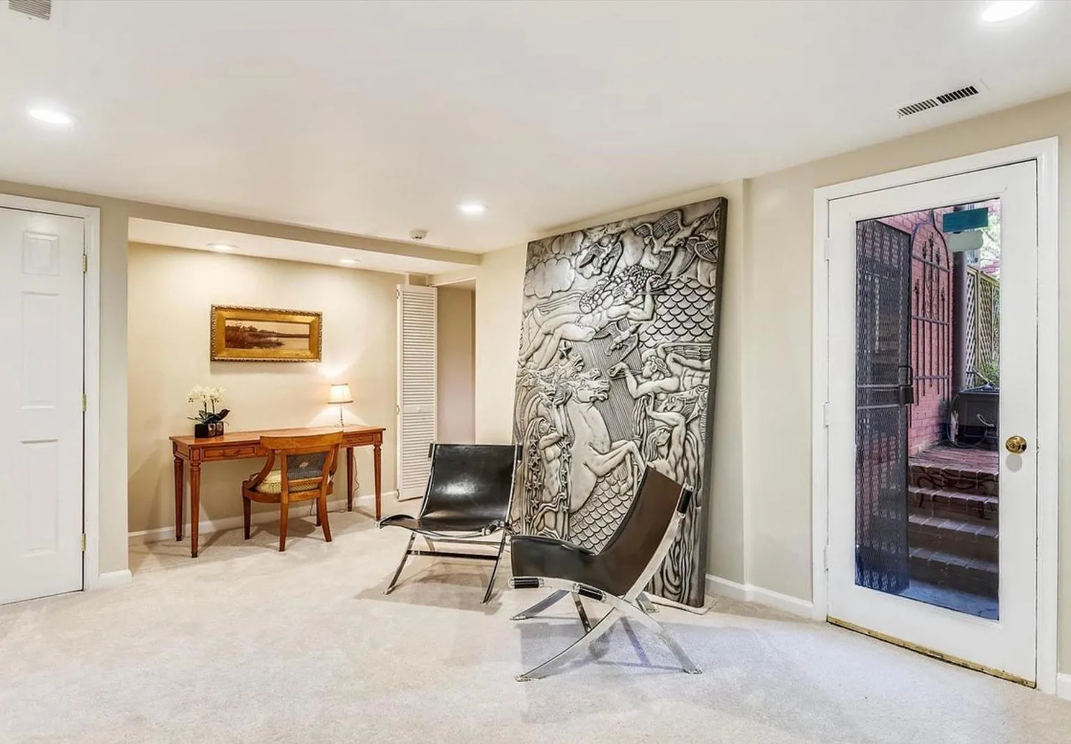 1342 Corcoran St NW — Photo 4
